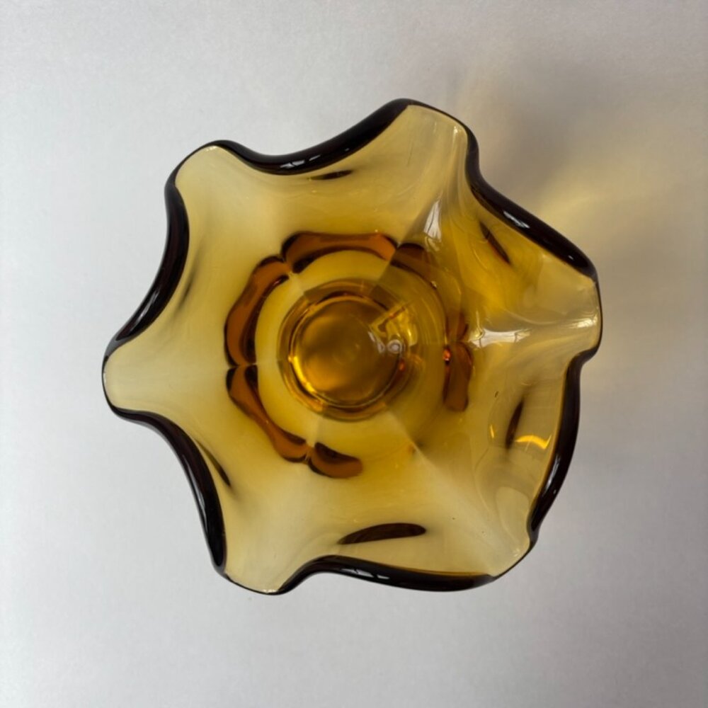 Vintage L.E. Smith Amber Glass Candy Dish with Wavy Sides - Picture 3 of 6